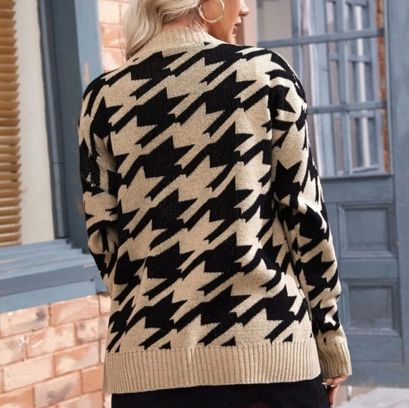 Houndstooth cardigan - Picture 2 of 13